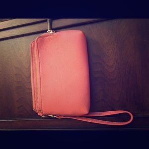 Merona wristlet